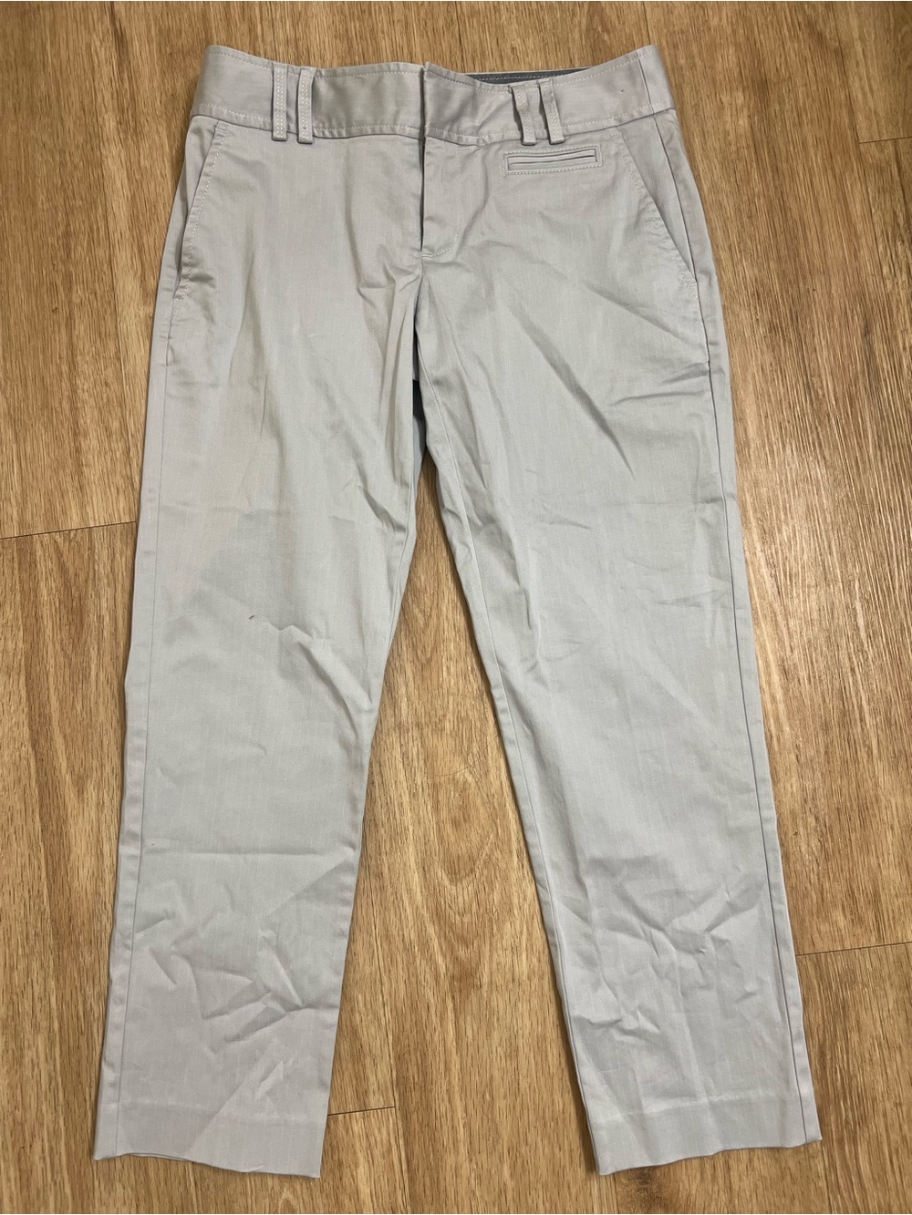 Banana Republic Light Gray Women's Capris with Belt Loops